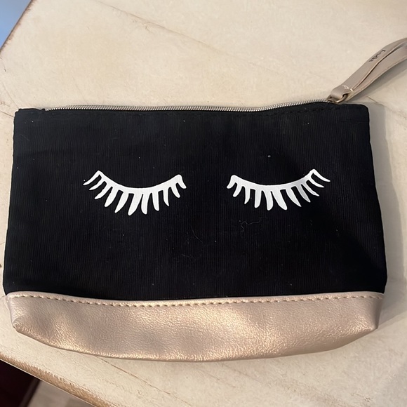 Set of 4 Ipsy Makeup Bags - Picture 6 of 8